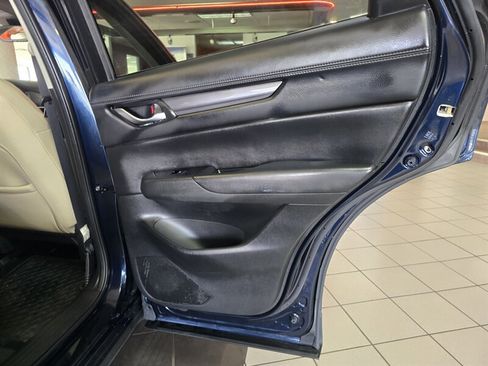 Used 2018 MAZDA CX-5 Touring w/ Preferred Equipment Package FWD image 16