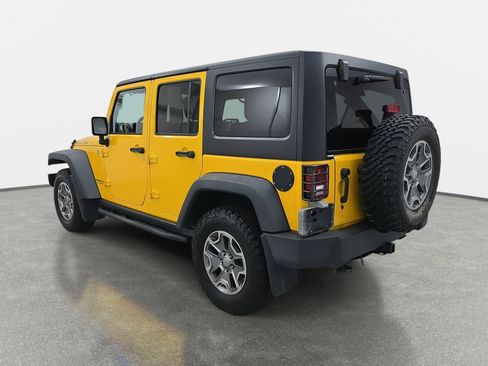 Used 2015 Jeep Wrangler Unlimited Rubicon w/ Connectivity Group image 7