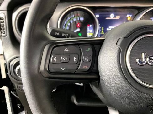 Used 2023 Jeep Wrangler Unlimited AWD/4WD image 9