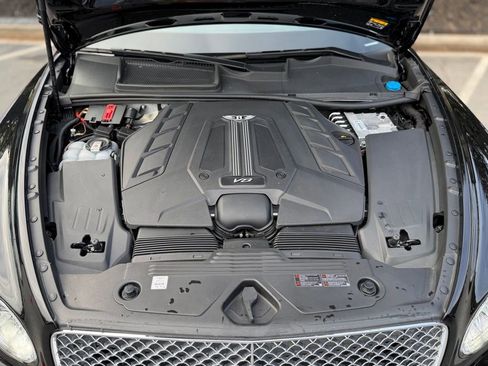 Used 2023 Bentley Bentayga image 6