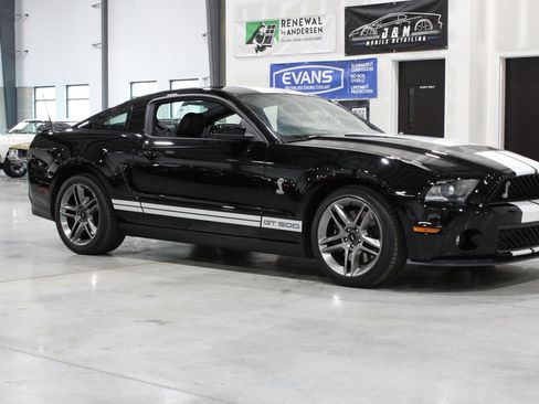 Used 2010 Ford Mustang Shelby GT500 image 26