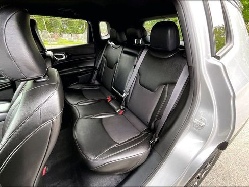 Used 2025 Jeep Compass Trailhawk AWD/4WD image 24