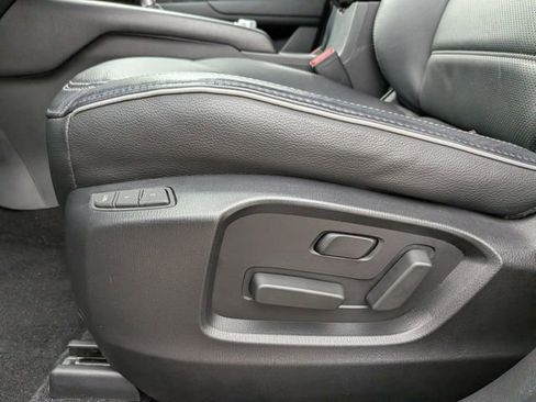 Used 2025 MAZDA CX-5 AWD 2.5 S w/ Preferred Package image 13