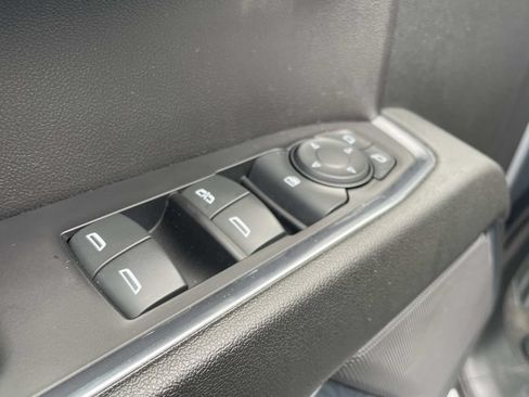 Used 2023 Chevrolet Silverado 1500 LT AWD/4WD image 15