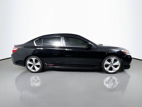 Used 2016 Honda Accord Sport image 3