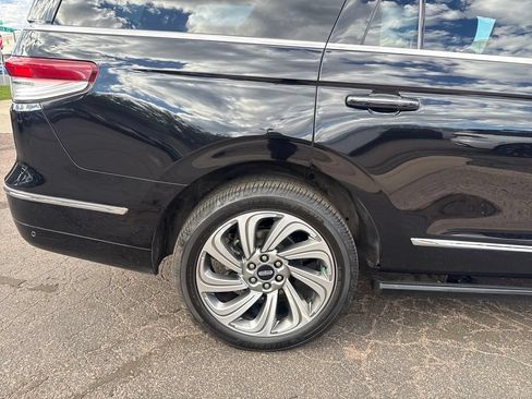 Certified 2023 Lincoln Navigator Reserve AWD/4WD image 34