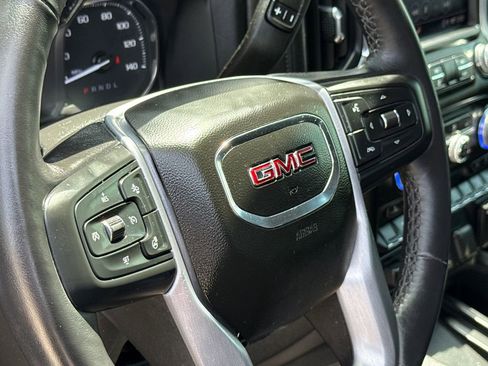 Used 2022 GMC Sierra 1500 SLT AWD/4WD image 31