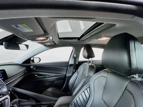 Used 2023 Hyundai Elantra Limited FWD image 23