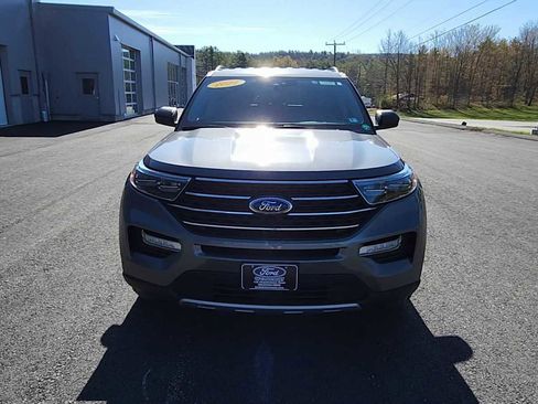 Used 2022 Ford Explorer XLT w/ Equipment Group 202A AWD/4WD image 3