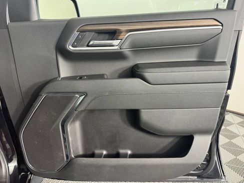 Used 2024 Chevrolet Silverado 1500 LT AWD/4WD image 33