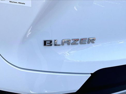 Used 2024 Chevrolet Blazer LT w/ Convenience Package FWD image 30