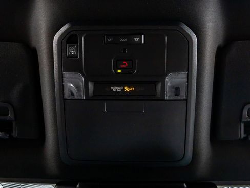 Used 2025 Toyota Tacoma TRD Off-Road image 28