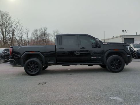 Used 2024 GMC Sierra 2500 AT4 w/ AT4 Premium Plus Package image 4