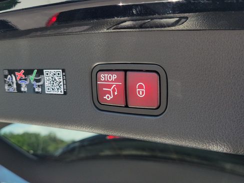 Certified 2026 Mercedes-Benz GLC 300 4MATIC image 10