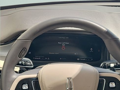 Used 2023 Lincoln Aviator 2WD w/ Premium Package image 22