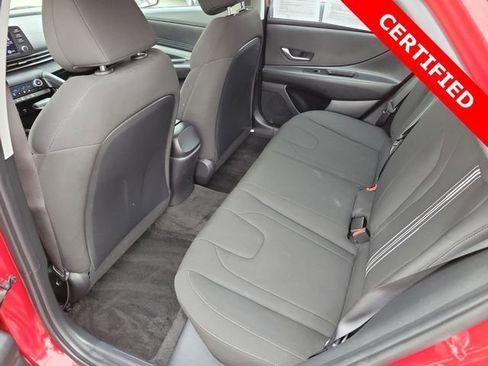 Certified 2023 Hyundai Elantra SEL w/ Preferred Accessory Package image 18