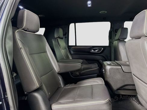 Used 2023 Chevrolet Suburban Premier AWD/4WD image 34