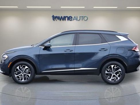 Used 2023 Kia Sportage EX w/ EX Premium Package image 2