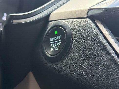 Used 2020 Ford Escape SE image 21