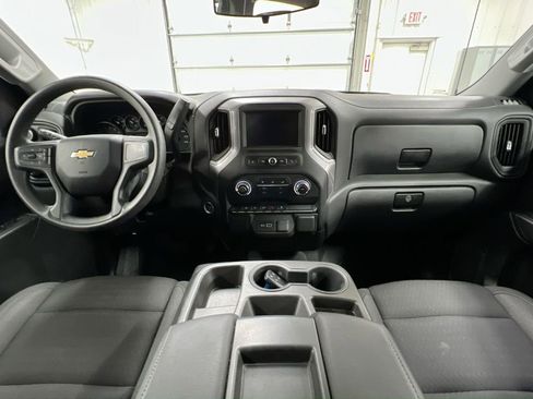 Used 2023 Chevrolet Silverado 1500 Custom AWD/4WD image 10