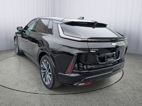 Used 2024 Cadillac Lyriq Sport AWD/4WD image 4