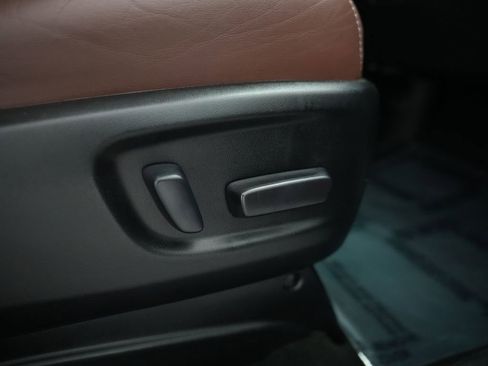 Used 2018 Toyota Sienna Limited Premium image 57