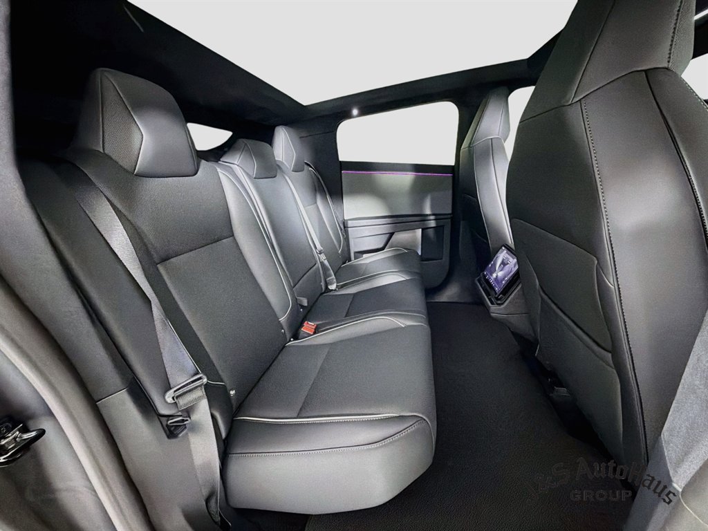 Used 2026 Tesla Cybertruck AWD Crew Cab image 34