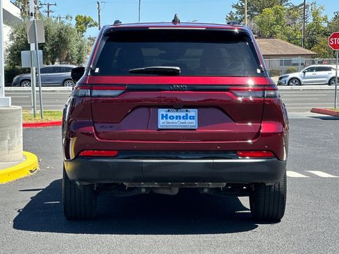 Used 2023 Jeep Grand Cherokee Altitude AWD/4WD image 9
