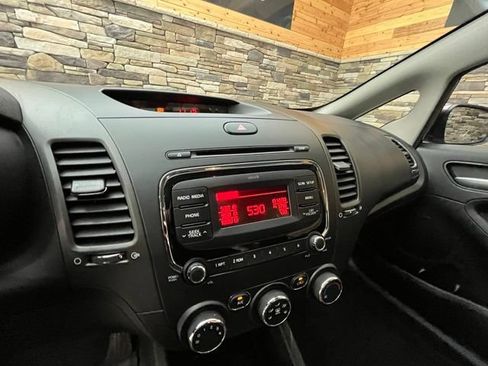 Used 2017 Kia Forte LX FWD image 21