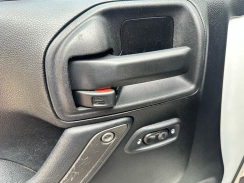 Used 2013 Jeep Wrangler Unlimited Sport image 8