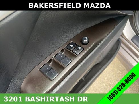 Used 2024 Toyota Camry SE image 11