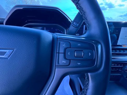 Used 2024 Chevrolet Silverado 2500 ZR2 w/ Technology Package image 20