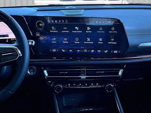 New 2026 Chevrolet Traverse Z71 w/ Enhanced Driving Package AWD/4WD image 4