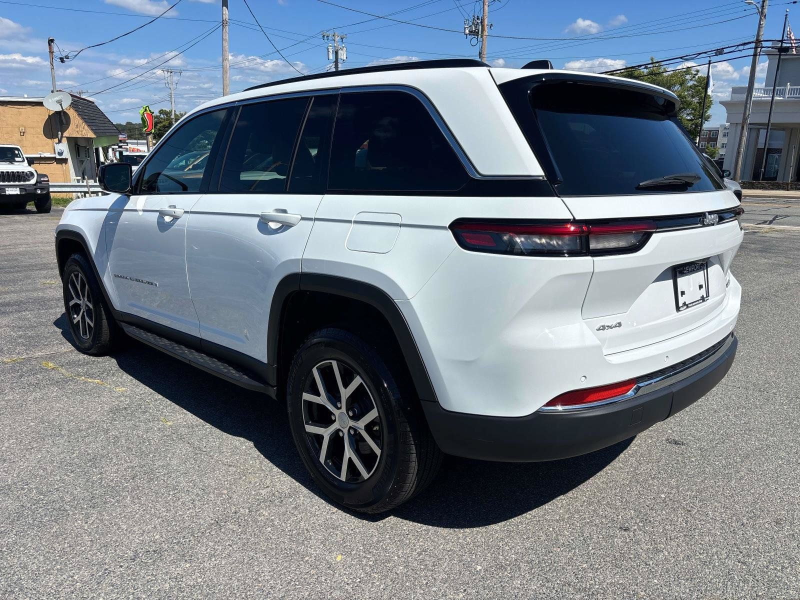 Certified 2024 Jeep Grand Cherokee Limited AWD/4WD image 5
