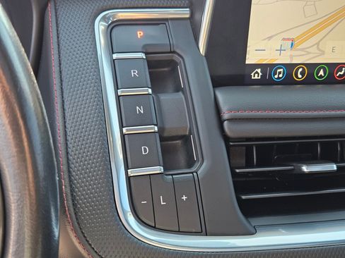 Used 2021 Chevrolet Tahoe RST w/ Luxury Package AWD/4WD image 27