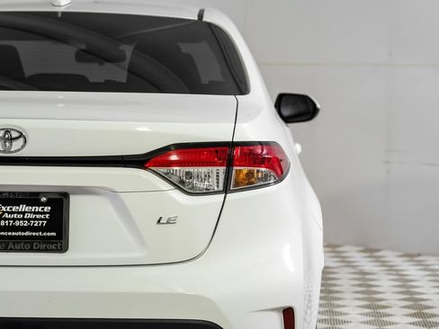 Used 2020 Toyota Corolla LE FWD image 47