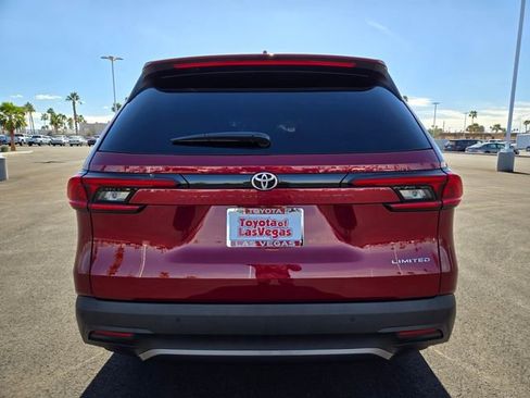 Certified 2025 Toyota Grand Highlander FWD image 5