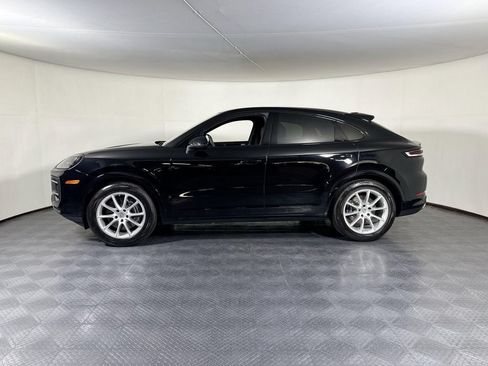 Certified 2024 Porsche Cayenne Coupe AWD/4WD image 2