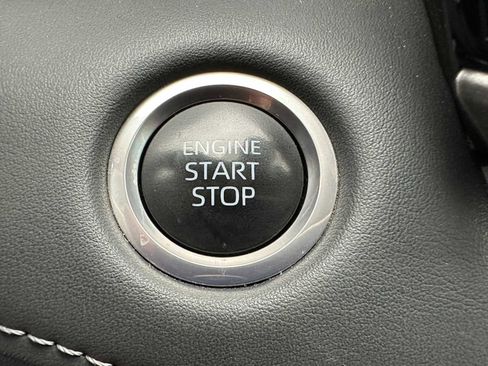 Used 2024 Toyota Highlander LE image 38