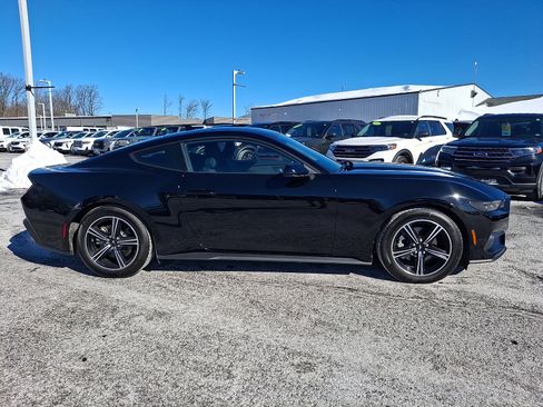 Certified 2025 Ford Mustang Coupe image 7