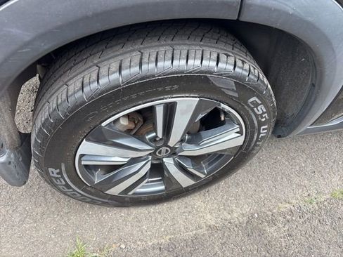 Used 2021 Nissan Rogue SL AWD/4WD image 11