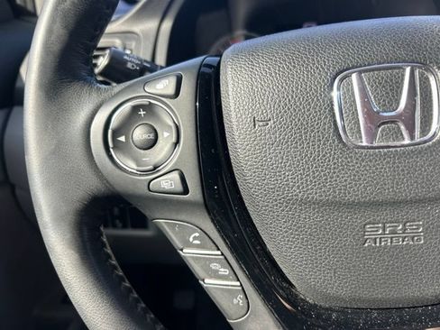 Used 2017 Honda Pilot Touring image 25