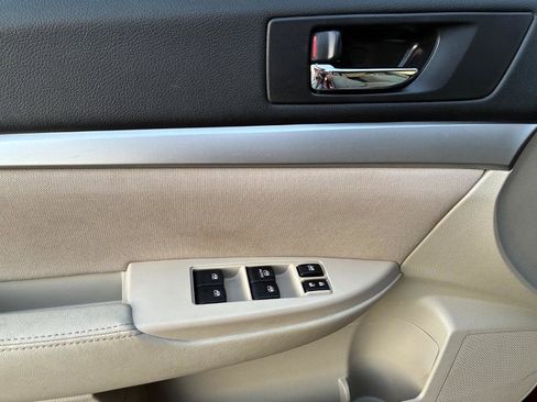 Used 2014 Subaru Outback 2.5i Premium image 20