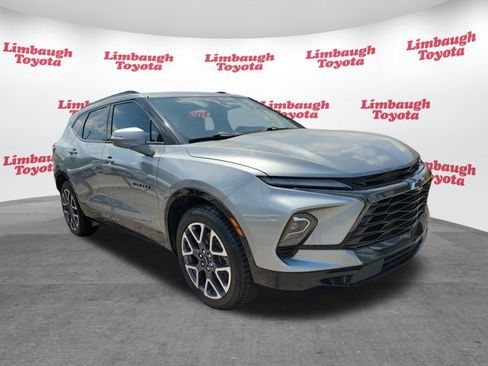 Used 2023 Chevrolet Blazer RS w/ Enhanced Convenience Package FWD image 25