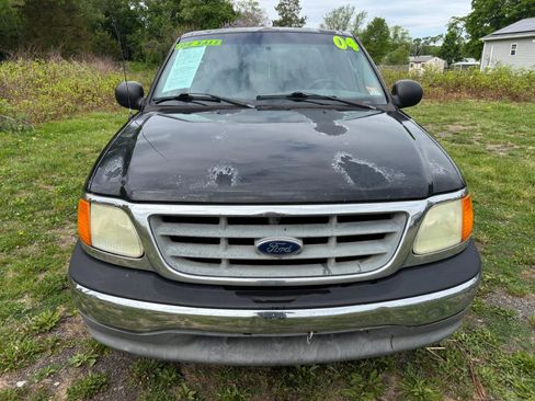 Used 2004 Ford F150 XLT RWD image 2