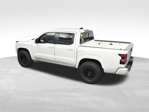 Used 2022 Nissan Frontier SV RWD image 19