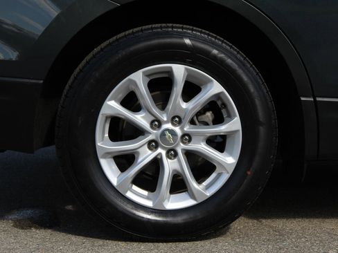 Used 2020 Chevrolet Equinox LS w/ LS Convenience Package FWD image 24