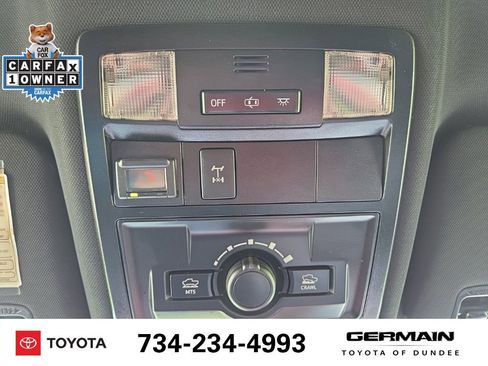 Used 2020 Toyota Tacoma TRD Off-Road AWD/4WD image 31