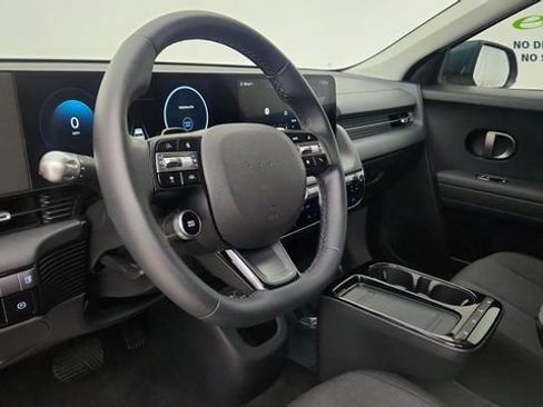 Used 2025 Hyundai Ioniq 5 SE RWD image 19