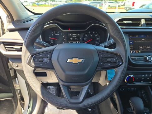 Used 2022 Chevrolet TrailBlazer LS FWD image 22